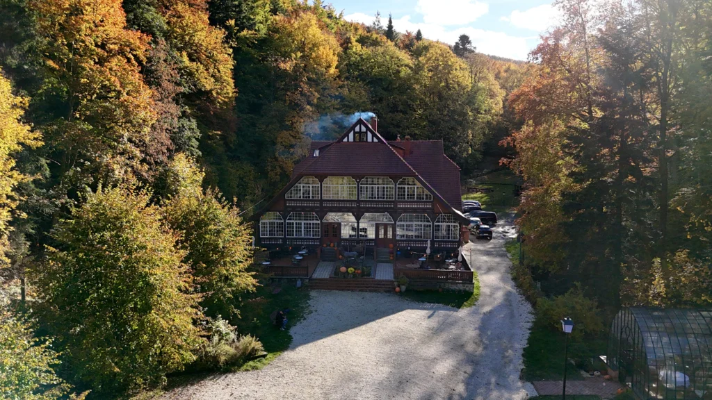 zdjęcia z drona obiektów turystycznych